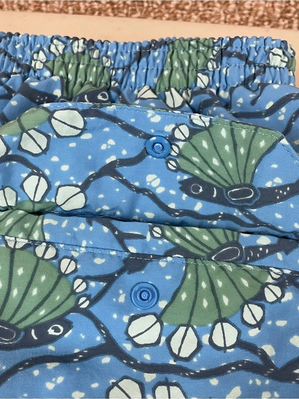 Patagonia Swim Trunks Shorts Men’s Small Blue Fish Baggies Print Mesh Lined 175